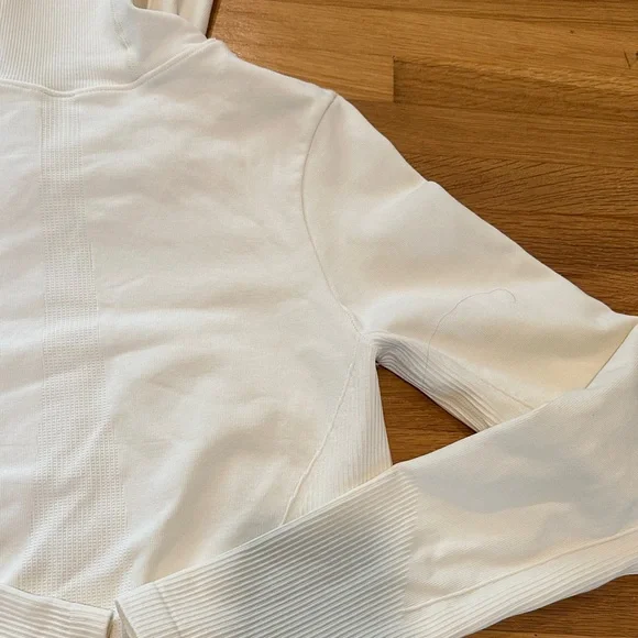 *last chance* Amazon | Women's Cream Hoodie - Picture 14 of 15